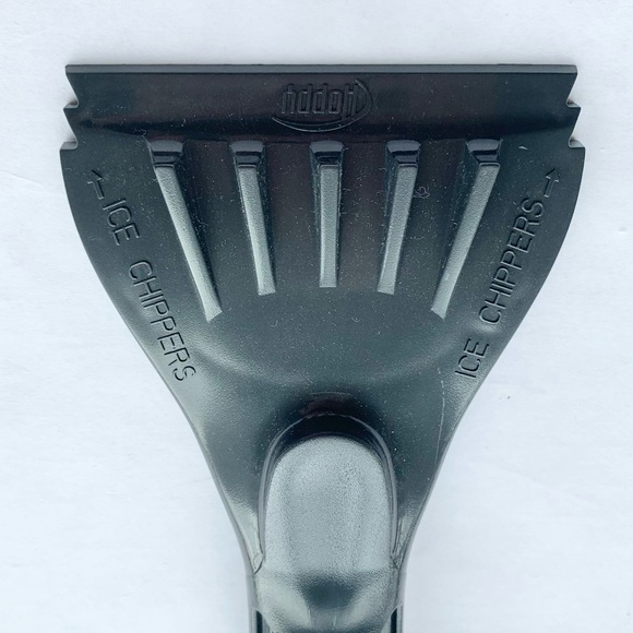 NEW 2 piece 9 in. Plastic Ice Scrapers for Cars - Picture 3 of 6